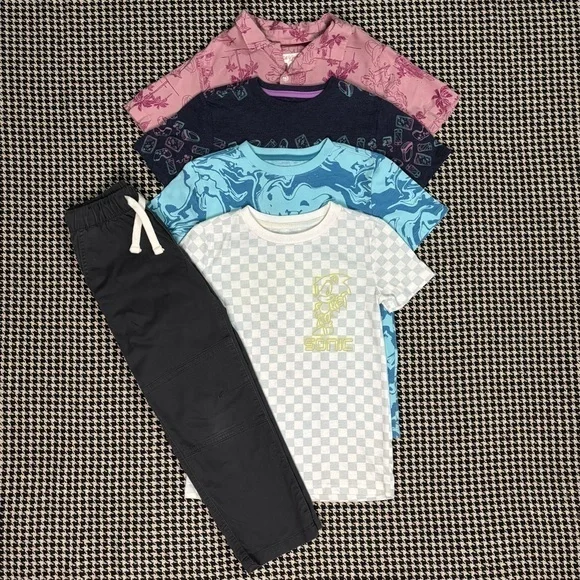 Kids 6/7 Bundle - Picture 1 of 16